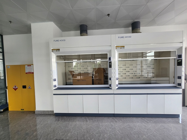 山東全鋼通風柜廠家